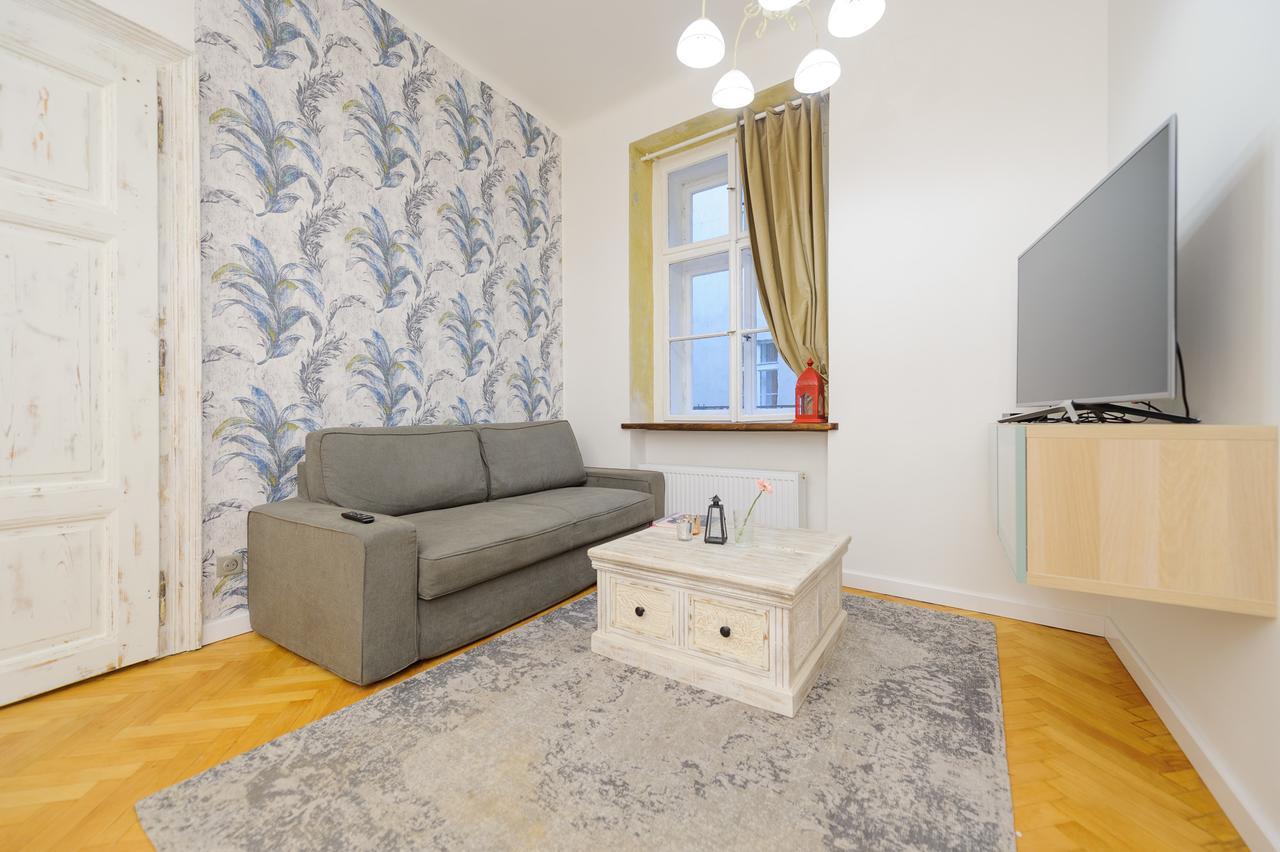 Pinkova Apartments Praha Bagian luar foto